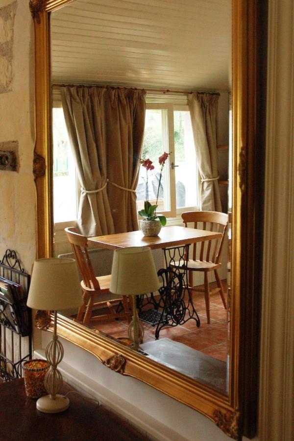 Le Logis Du Pressoir: 18th Century Loire Valley Retreat with Heated Pool Bed & Breakfast Les Bois-d'Anjou Exterior photo