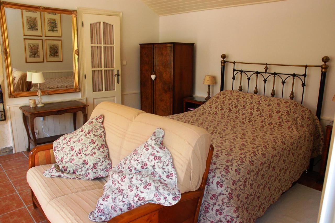 Le Logis Du Pressoir: 18th Century Loire Valley Retreat with Heated Pool Bed & Breakfast Les Bois-d'Anjou Exterior photo